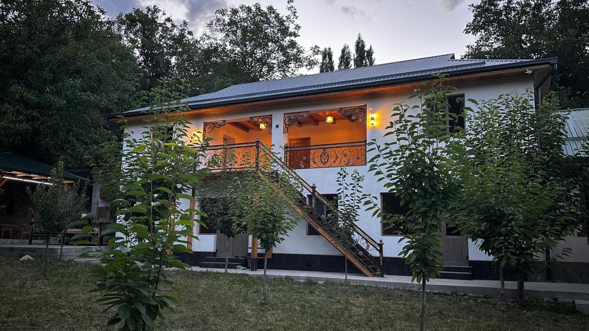 Hayat Guesthouse Nuratau Mountains Yukary-Ukhum المظهر الخارجي الصورة